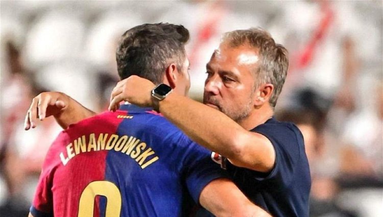 هانزي فليك يتجه لتغيير "ثوري" في برشلونة.. ما القصة؟