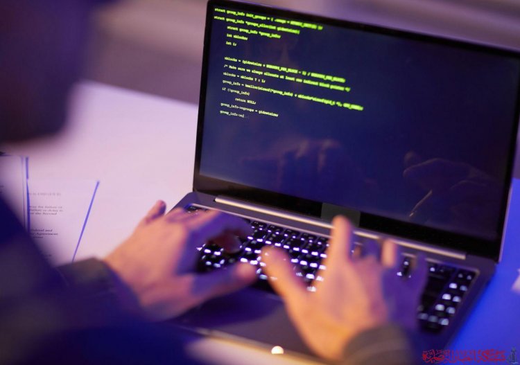 تحذيرات أمنية من أكواد الذكاء الاصطناعي: منصة Cursor تنتج تعليمات برمجية معرضة للاختراق