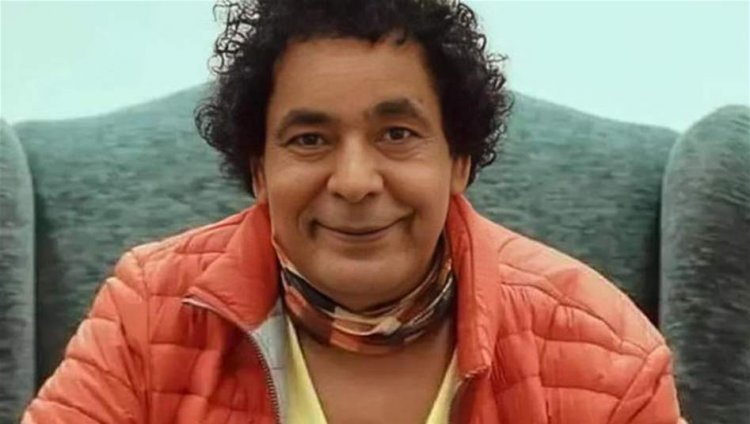 بعد الغياب.. محمد منير يعود حاملاً 10 أغان صيفية